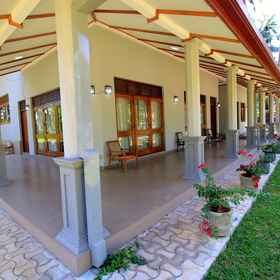 Primary image 1 Lake Garden Villa - Kelaniya, Siripada / adams peak view point Hotels