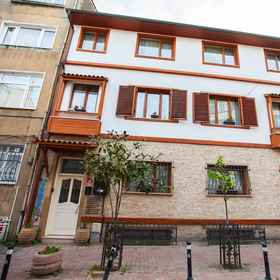 Primary image 1 Garden Apart, Full Moon Shoes Hotels