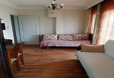 Others 5 Moonhouse Apartments