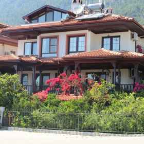 Primary image 1 Moonhouse Apartments, Khách sạn Ula