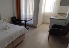 Others 7 Sunset Apart