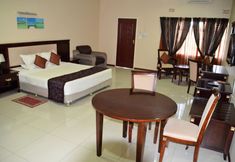 其他 4 Riverside Apartments