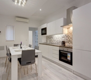 Others 2 Modern Apartment in the Best Area of Sliema