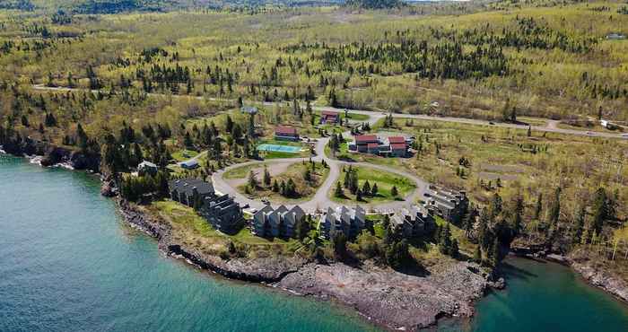 Others Surfside on Lake Superior