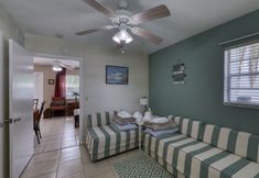 Lain-lain 7 BeachTrail Lodging