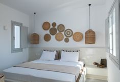 Others 2 Bianco Diverso Suites