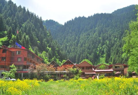 Others Dilek Suit & Cafe