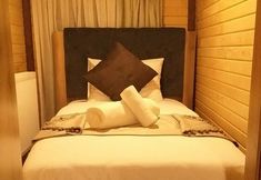 Others 7 Dilek Suit & Cafe