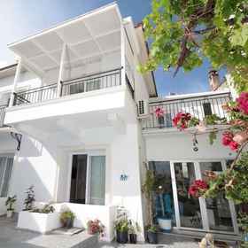 Primary image 1 Costa Marina, โรงแรม & ที่พัก Torba Beach