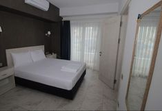 Others 3 Costa Marina