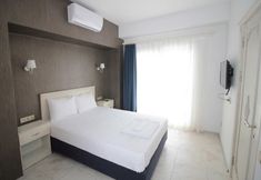 Others 5 Costa Marina