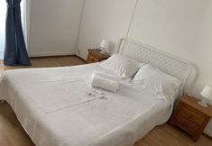 Others 3 Residencia White Love