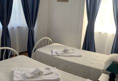 Others 4 Residencia White Love