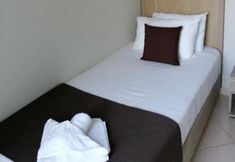 Others 5 Carisa Maleme