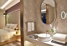 Others 5 Mercure Yibin Port