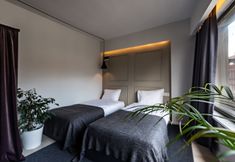 Others 2 Pesa Suites