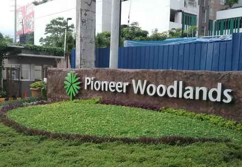 Lainnya Condoluxe Pioneer Woodlands