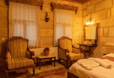 Khác 6 Luwian Stone House