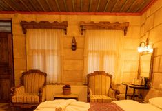 Khác 5 Luwian Stone House