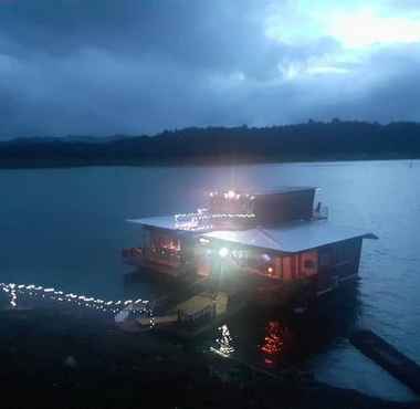 Lainnya 2 Boat House Suriya