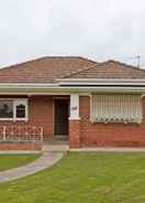 Primary image Red Brick Beauty - Central Cottage