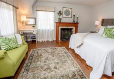 Others 7 Hummingbird Estate Wine & Suites