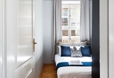 Lainnya 6 Square Apartment - LoftAffair