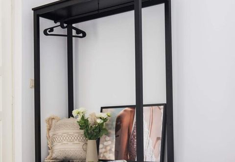 Lainnya Square Apartment - LoftAffair