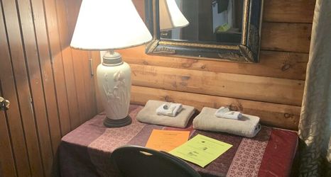 其他 2 Log Cabin in the Field