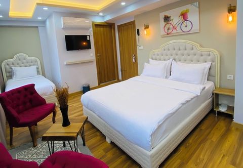 Others Palmera Old City