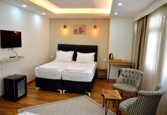 Others 4 Palmera Old City