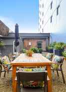 Imej utama Newly Remodeled Loft In Lower Nob Hill 2 Bedroom Home by RedAwning