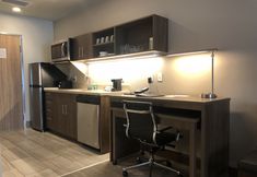 Others 2 Kodiak Compass Suites