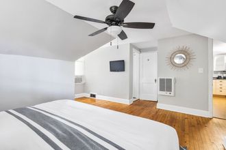 기타 4 Charming LaVista bungalow