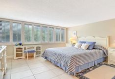 อื่นๆ 2 1102-beach-walker