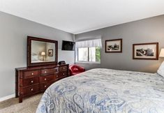 Others 2 2126 Beachwood