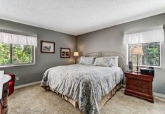 Khác 3 2126 Beachwood