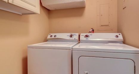 Khác 2 1031-captains-court