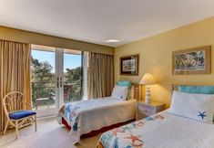 Others 6 1110 Beach Walker