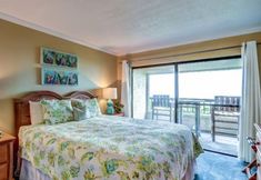 Others 2 C116-amelia-surf-and-racquet