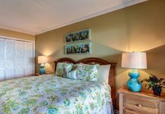 其他 3 C116-amelia-surf-and-racquet