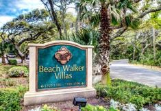 Others 7 1196-beach-walker