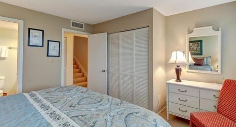 Others 2 1129 Beach Walker