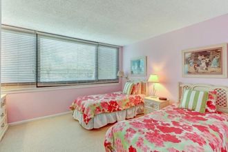 Others 4 1129 Beach Walker