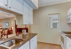 Others 5 2515 Tennis Villa King Suite