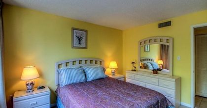 Others 4 1145-beach-walker