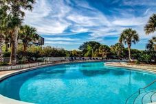 Others 1145-beach-walker