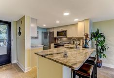 その他 7 B117-amelia-surf-and-racquet