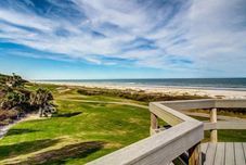 Others 1159-beach-walker