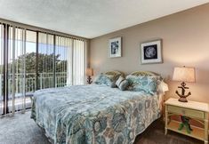 Others 5 1179-beach-walker